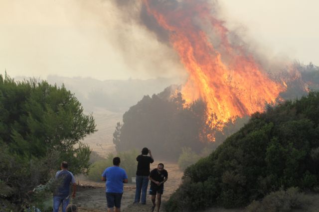 Υψηλός κίνδυνος πυρκαγιάς τη Δευτέρα σε Αττική και Ν.Εύβοια