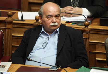 Βούτσης: Δεν μας τιμά να αναλωνόμαστε σε θεσμική τυπολατρία