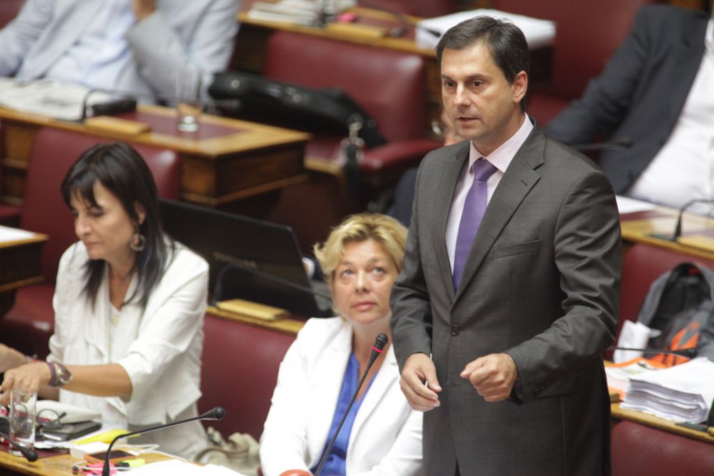 Θεοχάρης: Αγαρμπη και λανθασμένη η αποπομπή Σαββαΐδου