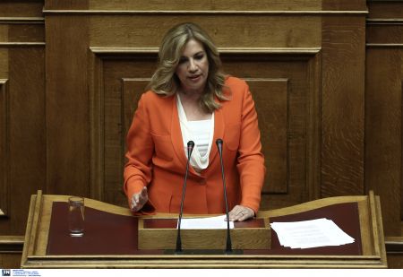 Γεννηματά καλεί Τσίπρα να αναλάβει πρωτοβουλία για το «ξήλωμα» της Ζωής