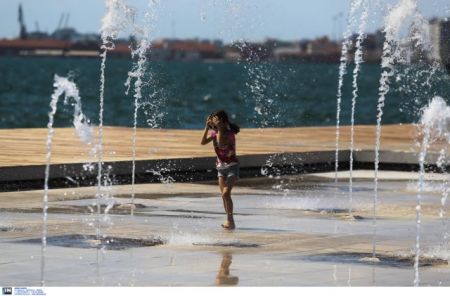 Κύμα καύσωνα θα πλήξει αυτήν την εβδομάδα όλη τη χώρα