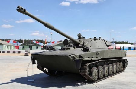 «Έφοδο» σε αντίγραφο του Ράιχσταγκ θα μπορούν να κάνουν οι νέοι της Ρωσίας