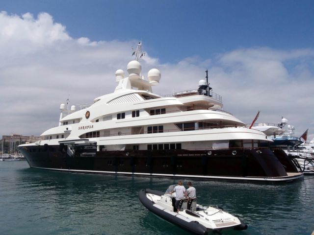 Ελλάδα Σταχτοπούτα…