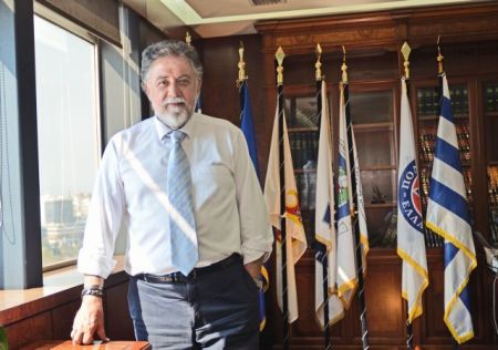 Πανούσης: Η κυβέρνηση πρέπει να μάθει να κυβερνά