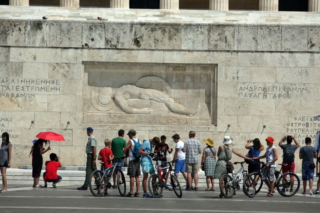 TUI: Ανάκαμψη στις κρατήσεις για την Ελλάδα τις τελευταίες εβδομάδες