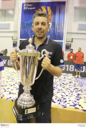 Ηλίας Παπαθεοδώρου: «Μπαμπά, επιτέλους πήραμε το Κύπελλο;»