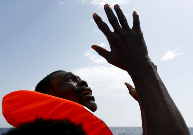 Πάνω από 2.000 μετανάστες έχουν χάσει φέτος τη ζωή τους στη Μεσόγειο