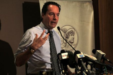 Botopoulos: “Short selling ban to continue until the end of August”