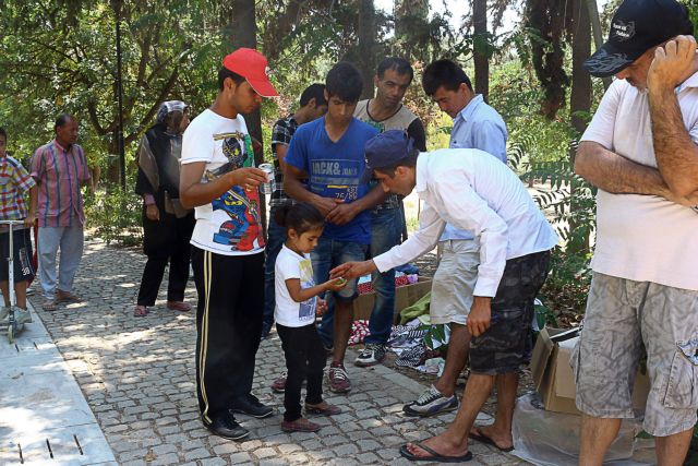 Το Πανεπιστήμιο Αθηνών κοντά στους πρόσφυγες και τους μετανάστες