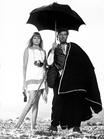 «Κορίτσια στον ήλιο» της Ανδρου