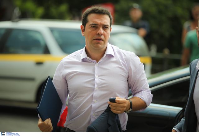 PM Tsipras to visit Ministry of Infrastructure and Transport at noon