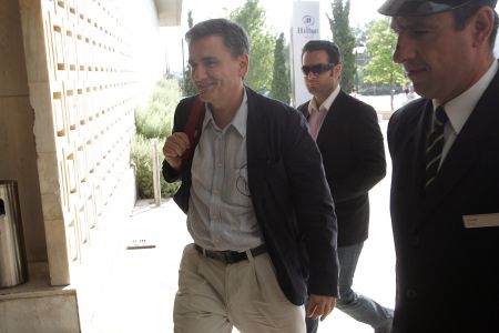 Στην τελική ευθεία για το κλείσιμο της συμφωνίας – Εκλεισαν τα περισσότερα προαπαιτούμενα για την πρώτη εκταμίευση – Ποια τα «αγκάθια»