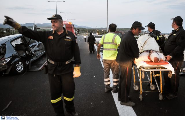 Ten people injured in vehicle collision in Pieria