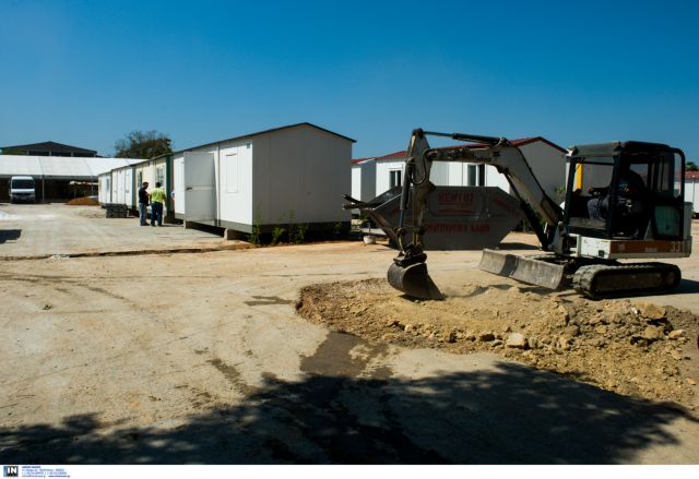 Κίνδυνος να «κλείσει» πριν ανοίξει το κέντρο μεταναστών στον Ελαιώνα