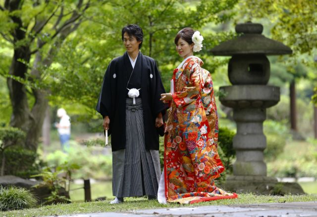 Ιαπωνία: Τα παντρεμένα ζευγάρια πρέπει να έχουν ίδιο επώνυμο
