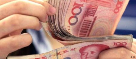 Υποτίμηση γουάν με στόχο την ενίσχυση των εξαγωγών