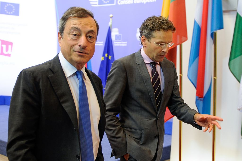 Τσακαλώτος: Aμεση δράση για την προστασία των συμβολαιογράφων για να ξεκινήσουν οι πλειστηριασμοί