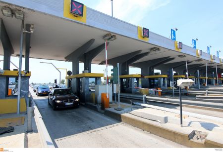 ΝΔ κατά Σπίρτζη για τα περί μειώσεων στα διόδια