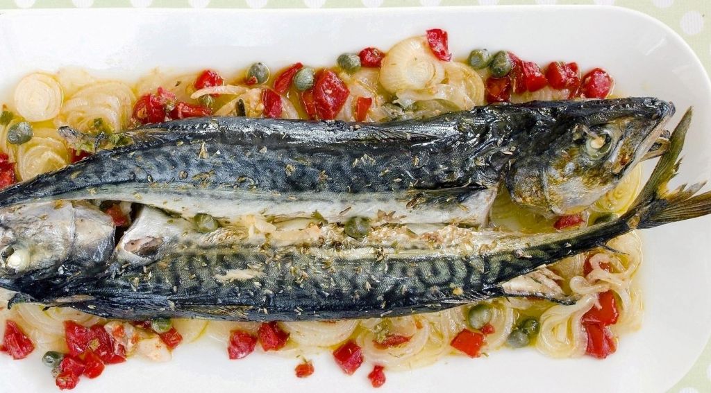 Σκουµπρί πλακί