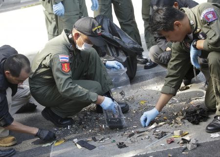 Η Ταϊλάνδη αναζητεί ύποπτο για την αιματηρή επίθεση – Νέα έκρηξη