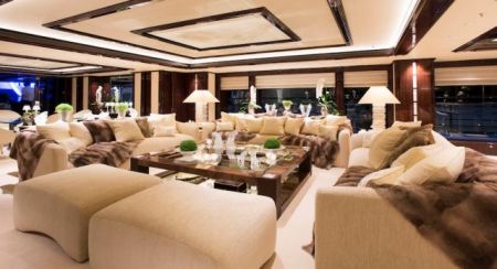 Θαλαμηγοί των κρυστάλλων