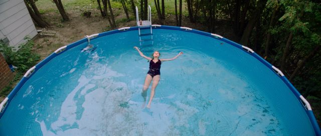 Οι ταινίες της εβδομάδας –  Θρίλερ που «Σε ακολουθεί» για πάντα!