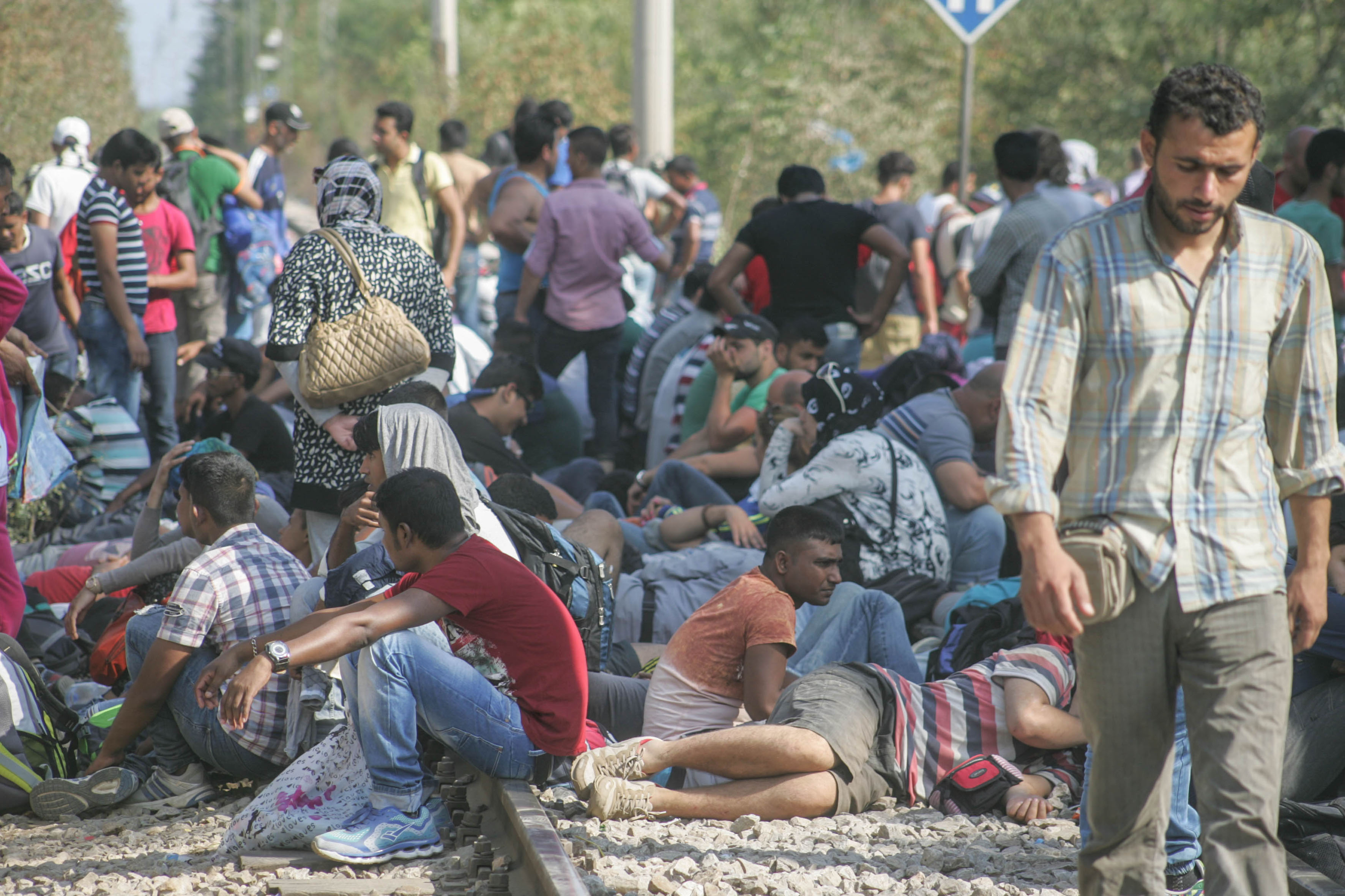 πΓΔΜ: Σε κατάσταση έκτακτης ανάγκης λόγω μεταναστευτικών ορών