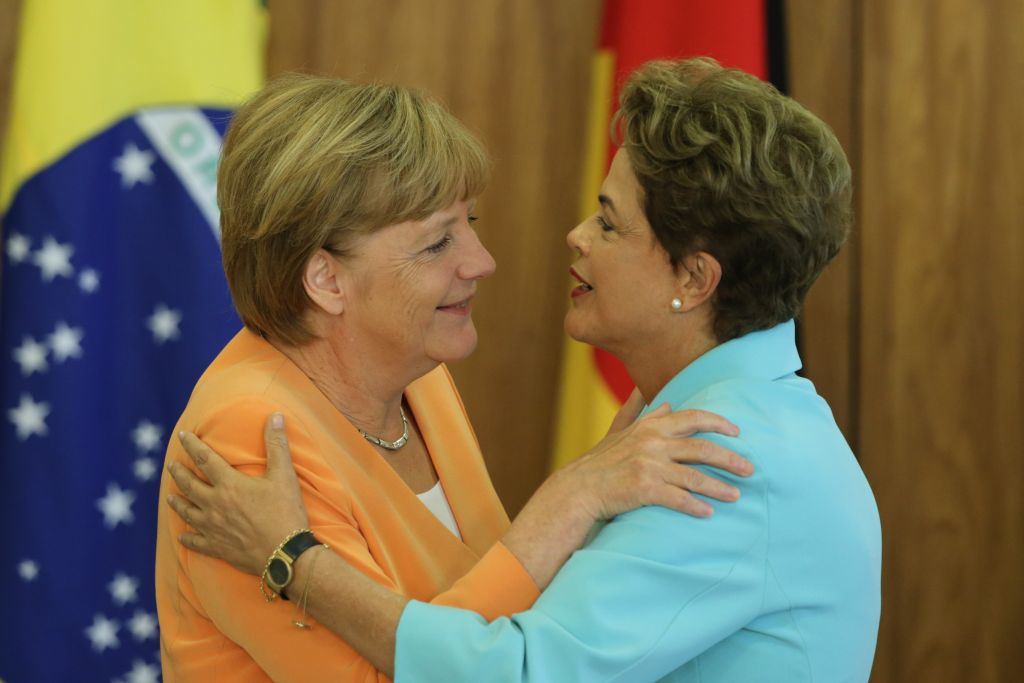 Μέρκελ: Η παραίτηση Τσίπρα είναι μέρος της λύσης, όχι μέρος της κρίσης