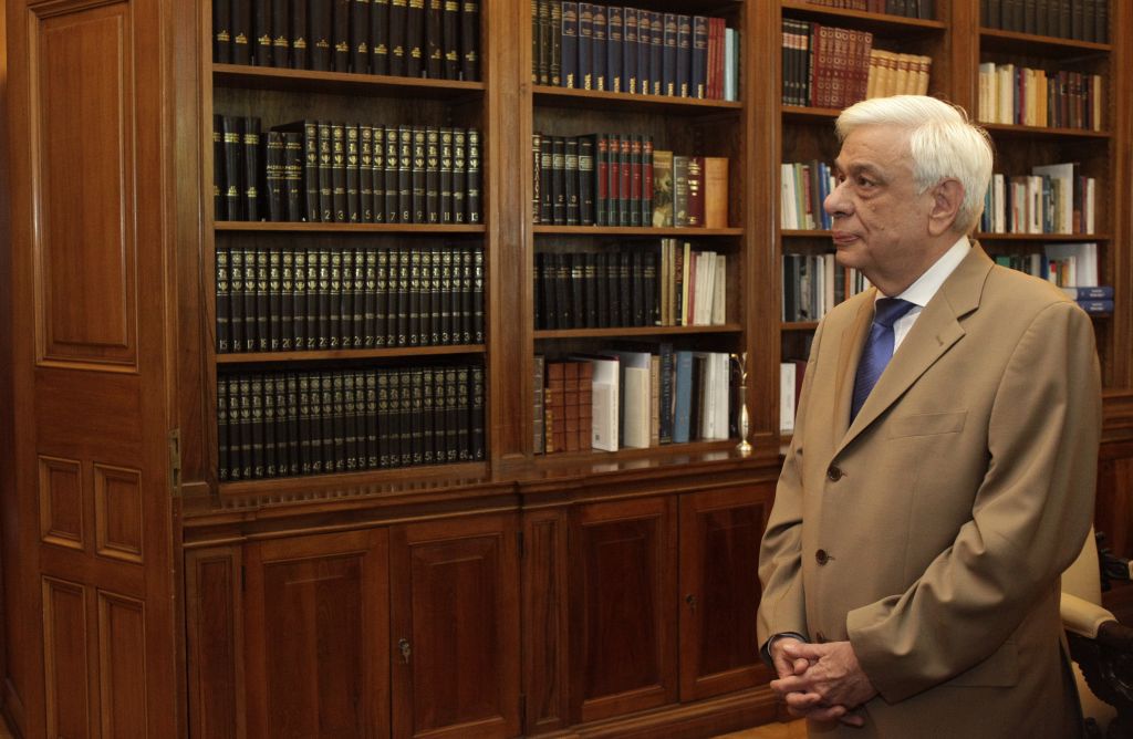 Προεδρία: Από τις εντολές στις τηλεφωνικές επαφές και την υπηρεσιακή κυβέρνηση