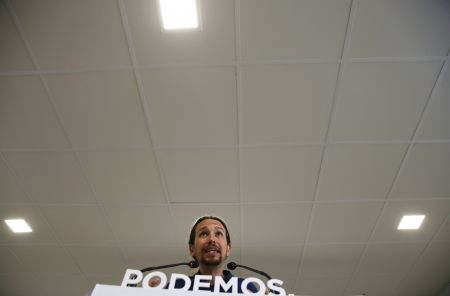 Podemos: Ο Ολάντ δεν ήταν γενναίος στην ελληνική κρίση
