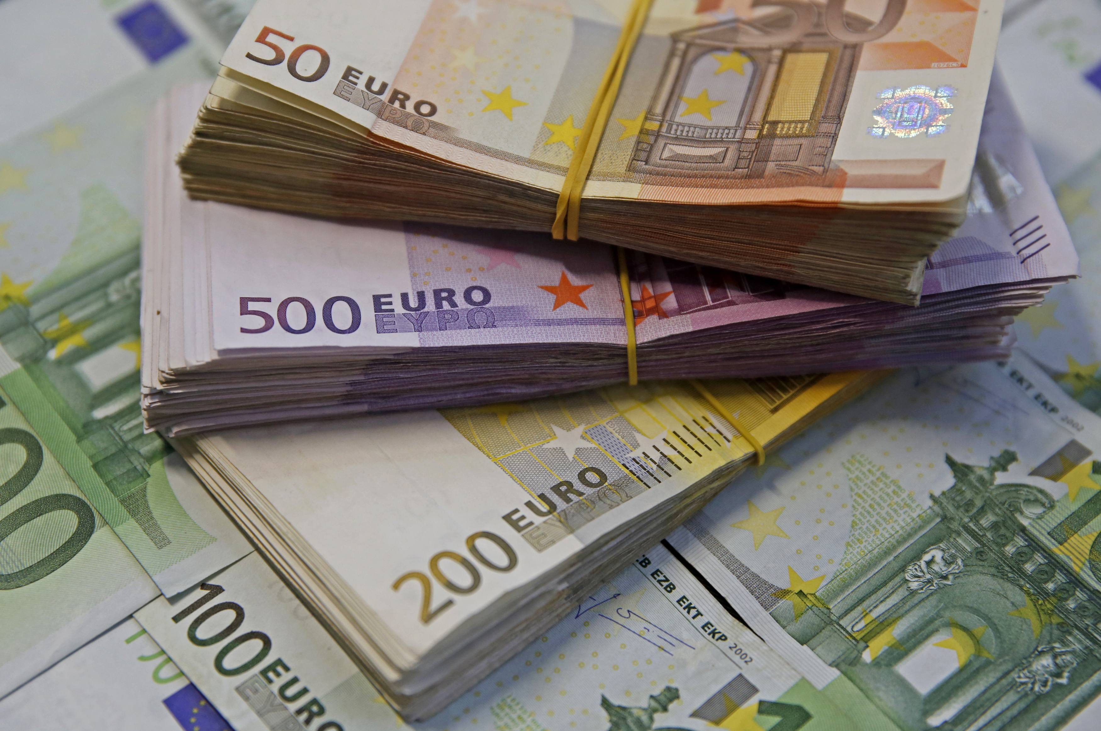 Primary surplus amounts to 3.7 billion euros in July 2015