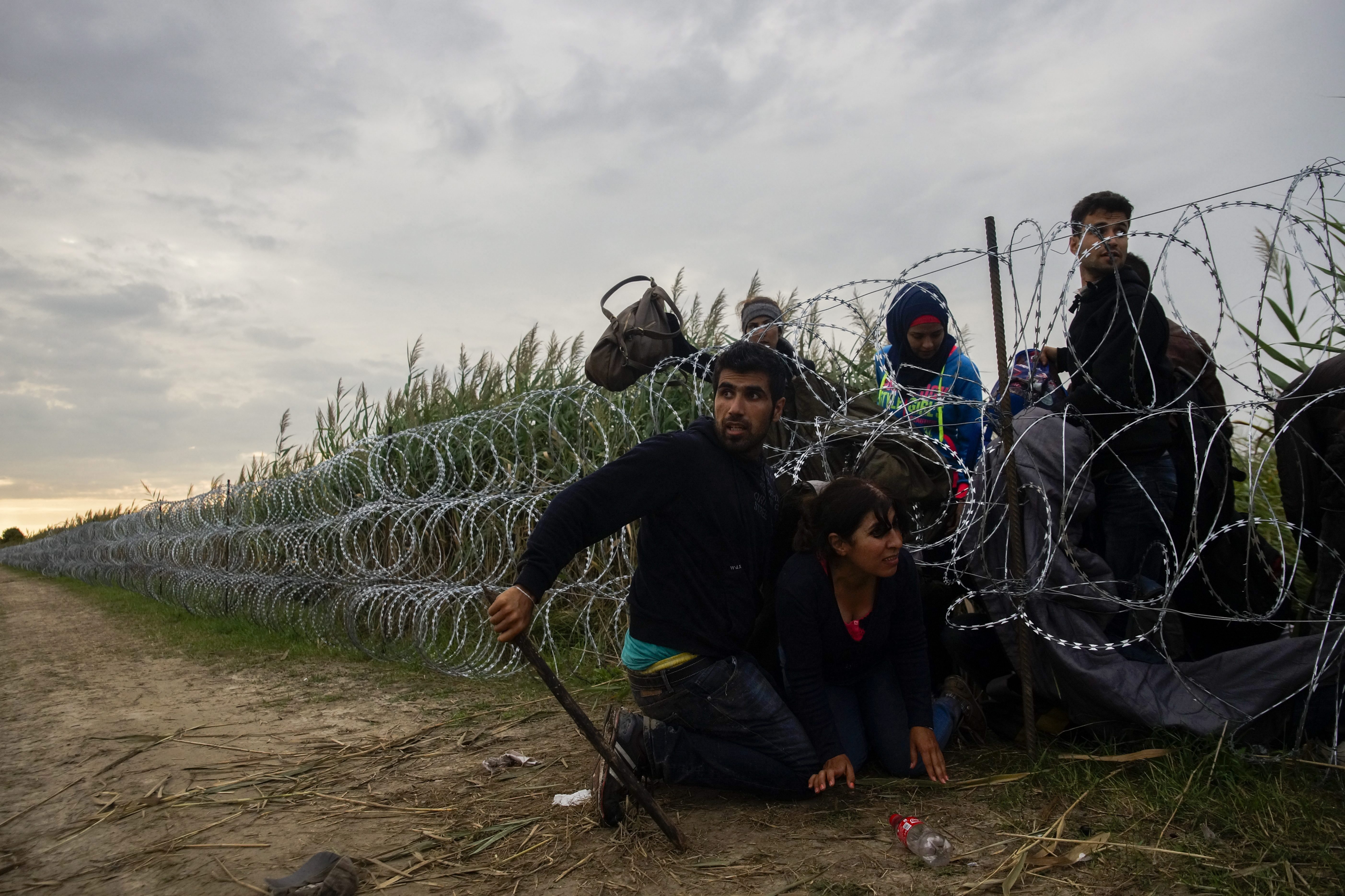 Ουγγαρία: Εξευτελιστικές συνθήκες στο κέντρο προσφύγων δείχνει βίντεο
