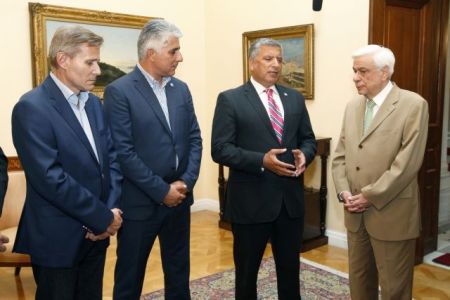 Παυλόπουλος: Αμεση σύγκληση Συνόδου Κορυφής της ΕΕ για το μεταναστευτικό