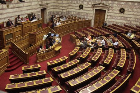 Ερώτηση 18 «γαλάζιων» βουλευτών για το μέλος της κυβέρνησης που συμμετέχει σε off-shore