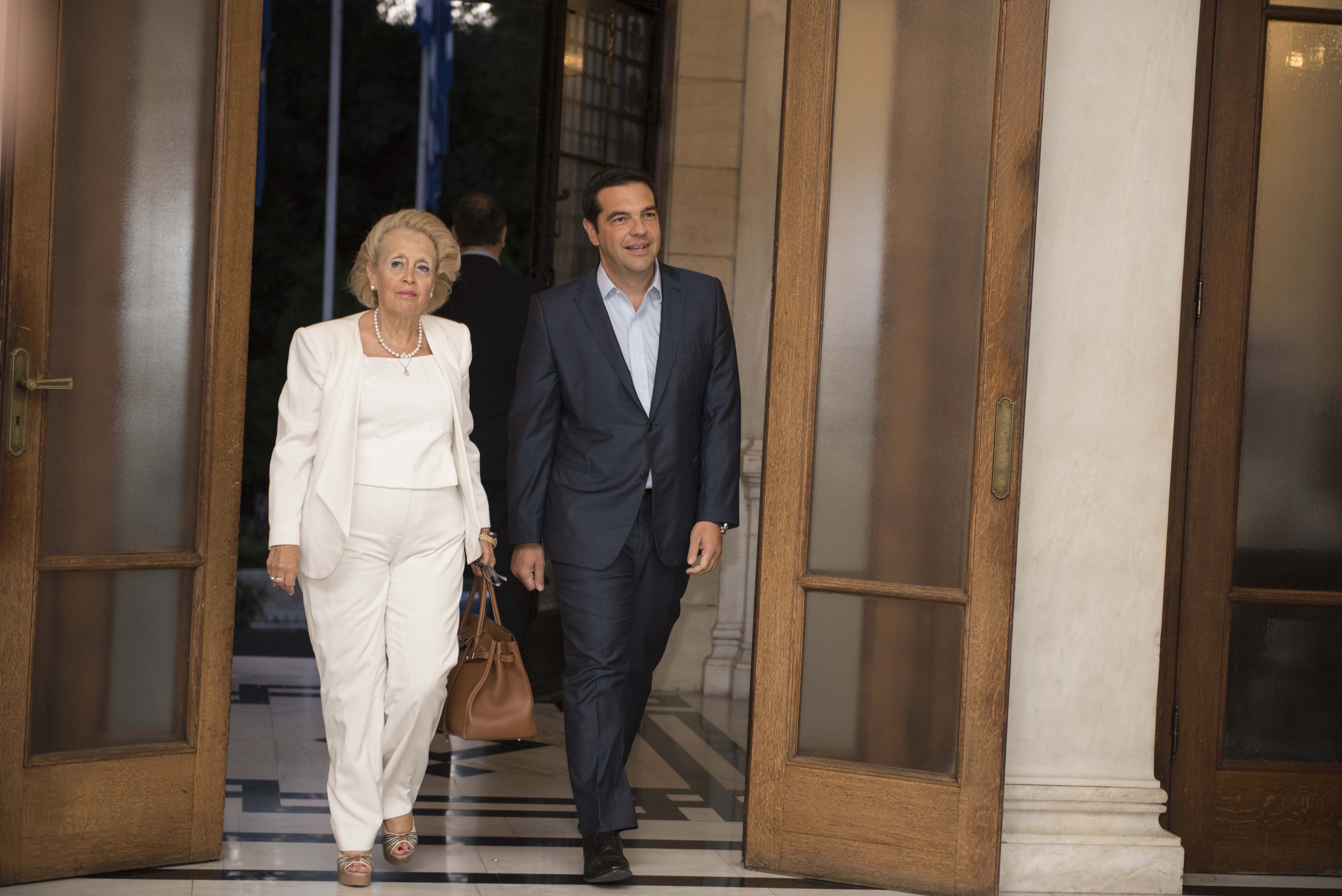 Στις 13:00 της Παρασκευής ορκίζεται η υπηρεσιακή κυβέρνηση – Ορκίστηκε η Βασ. Θάνου υπηρεσιακή πρωθυπουργός