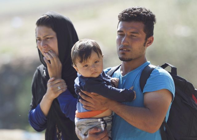 Συνεχίζεται η διέλευση προσφύγων στα σύνορα Ελλάδας – πΓΔΜ