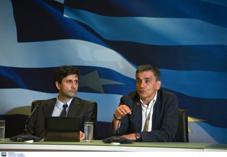 Τσακαλώτος-Χουλιαράκης: Μεγάλες αλλαγές στο φορολογικό