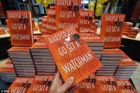 Σε άνοδο οι πωλήσεις της έντυπης μυθοπλασίας