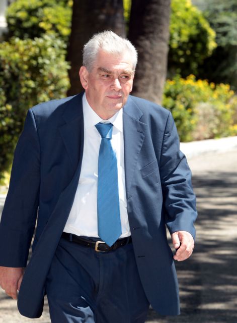 Δ. Παπαγγελόπουλος: «…Δώσε πίσω τη δικογραφία για να κάνεις Χριστούγεννα!»