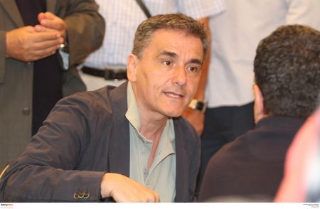 Τσακαλώτος: Θα είμαι υποψήφιος στη μάχη των εκλογών