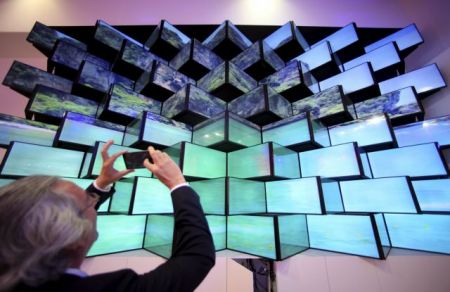 Στα 2,8 τρισ. ευρώ η παγκόσμια αγορά πληροφορικής και τηλεπικοινωνιών