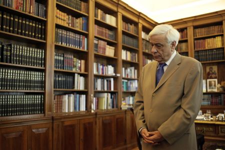 Παυλόπουλος σε Τουσκ: Εκτακτη Σύνοδος για το μεταναστευτικό