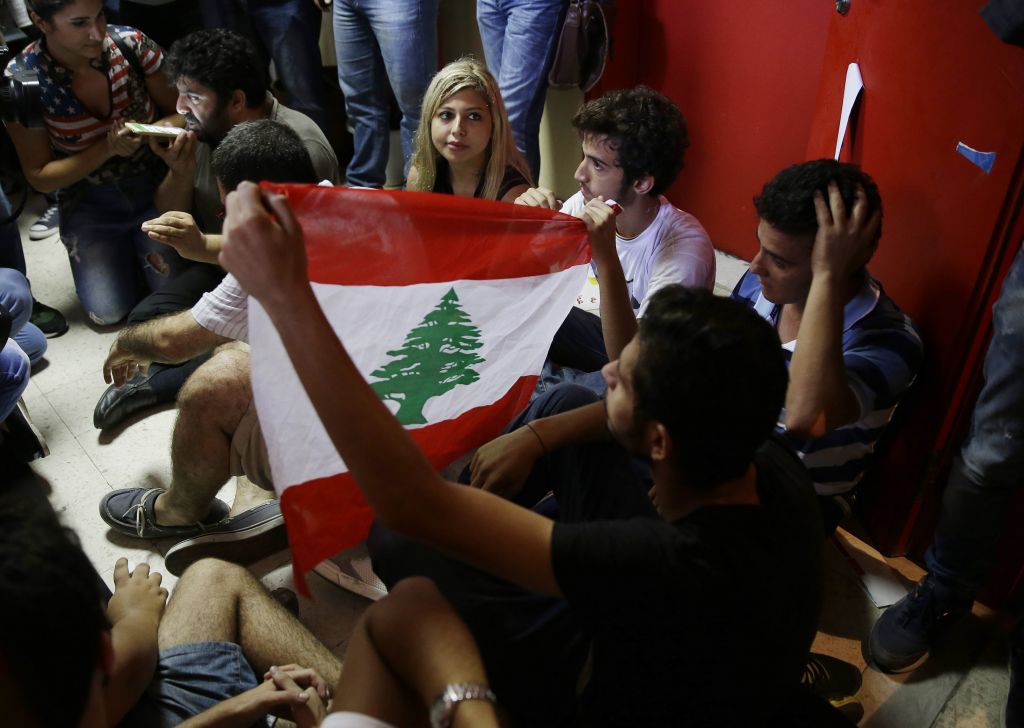 Λίβανος: Κατάληψη ακτιβιστών σε υπουργείο