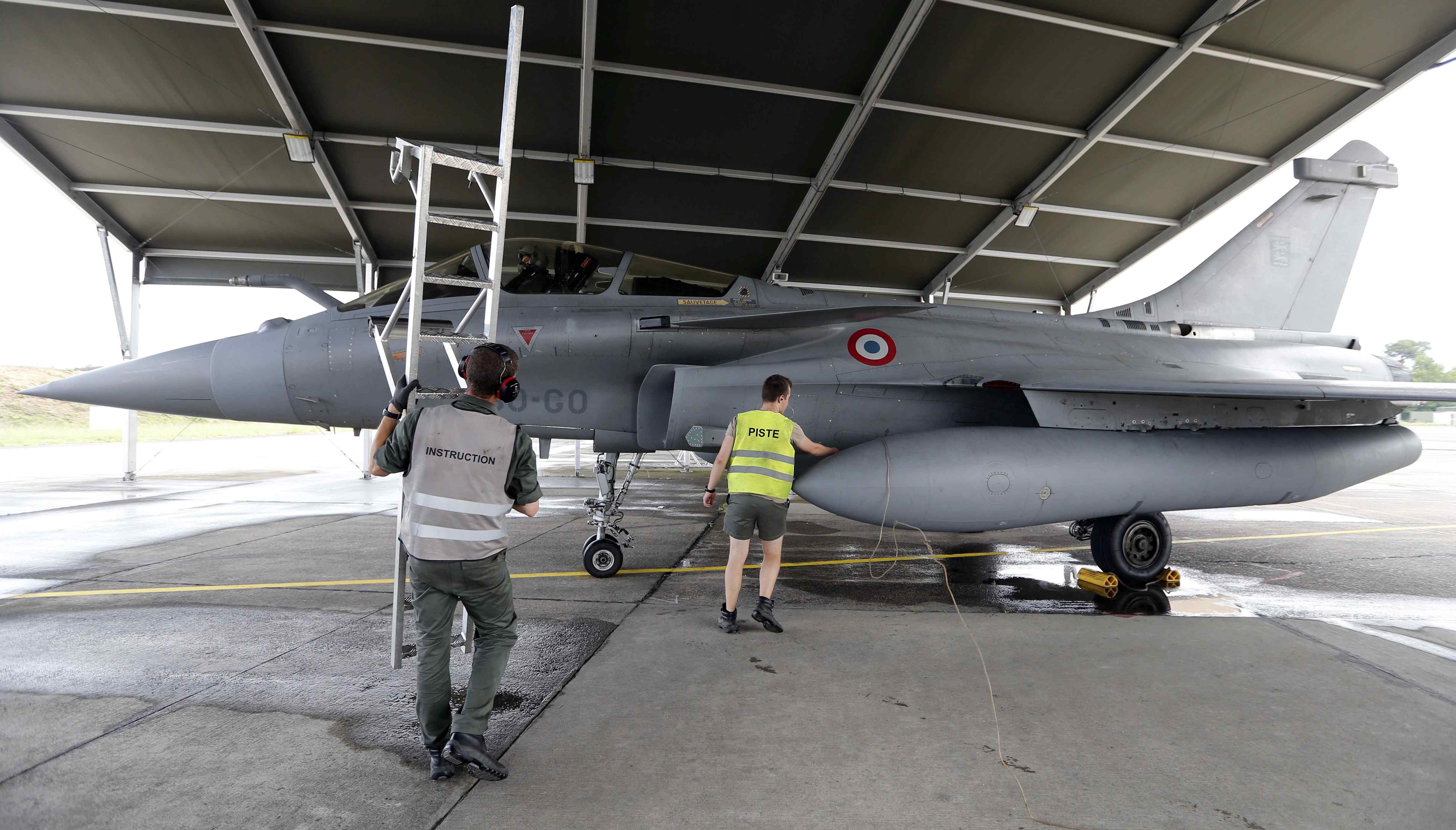 Γαλλία: Ξεκίνησε τις αναγνωριστικές πτήσεις στη Συρία