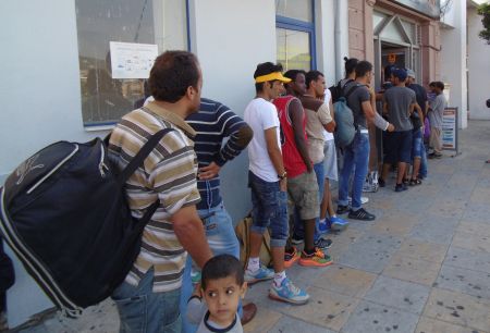 Σοβαρό οικονομικό πλήγμα στα νησιά από τις προσφυγικές ροές