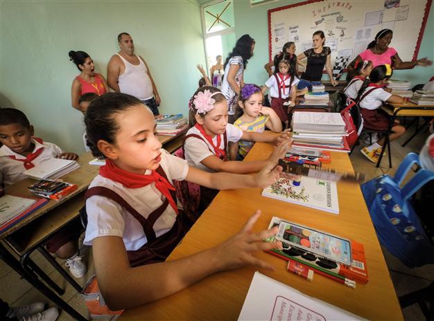 Η Κούβα ξαναμαθαίνει αγγλικά