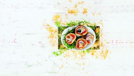 Μαρινάτοι κολιοί με φρέσκα σύκα