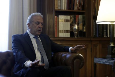 Αβραμόπουλος: Η συνθήκη Σένγκεν δεν ευνοεί την εμπορία ανθρώπων
