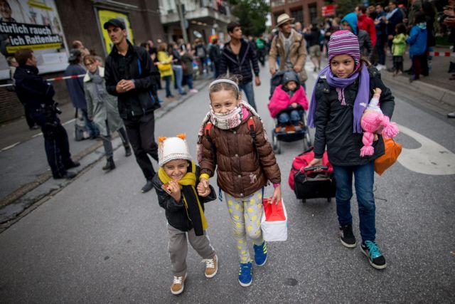 Πάνω από 8.000 πρόσφυγες έφθασαν στη Γερμανία