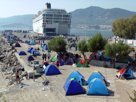 Αρχισε η διαδικασία ταυτοποίησης των Σύρων προσφύγων στη Λέσβο